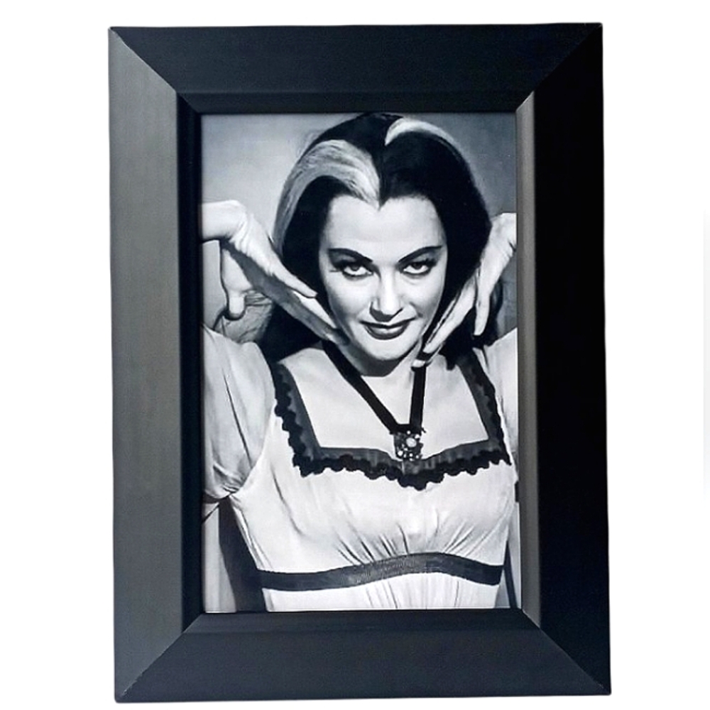 Lilly Munster Vintage Horror Occult Cult Classic Rock Punk Rockabilly Pin Up Art